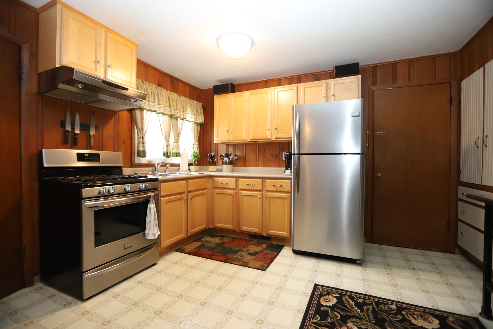 311 Marengo Road Harvard, IL 60033 - Photo 2 of 40