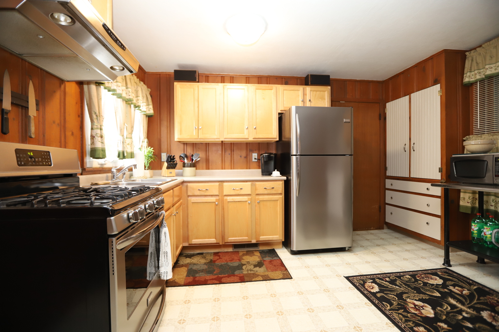 311 Marengo Road Harvard, IL 60033 - Photo 3 of 40