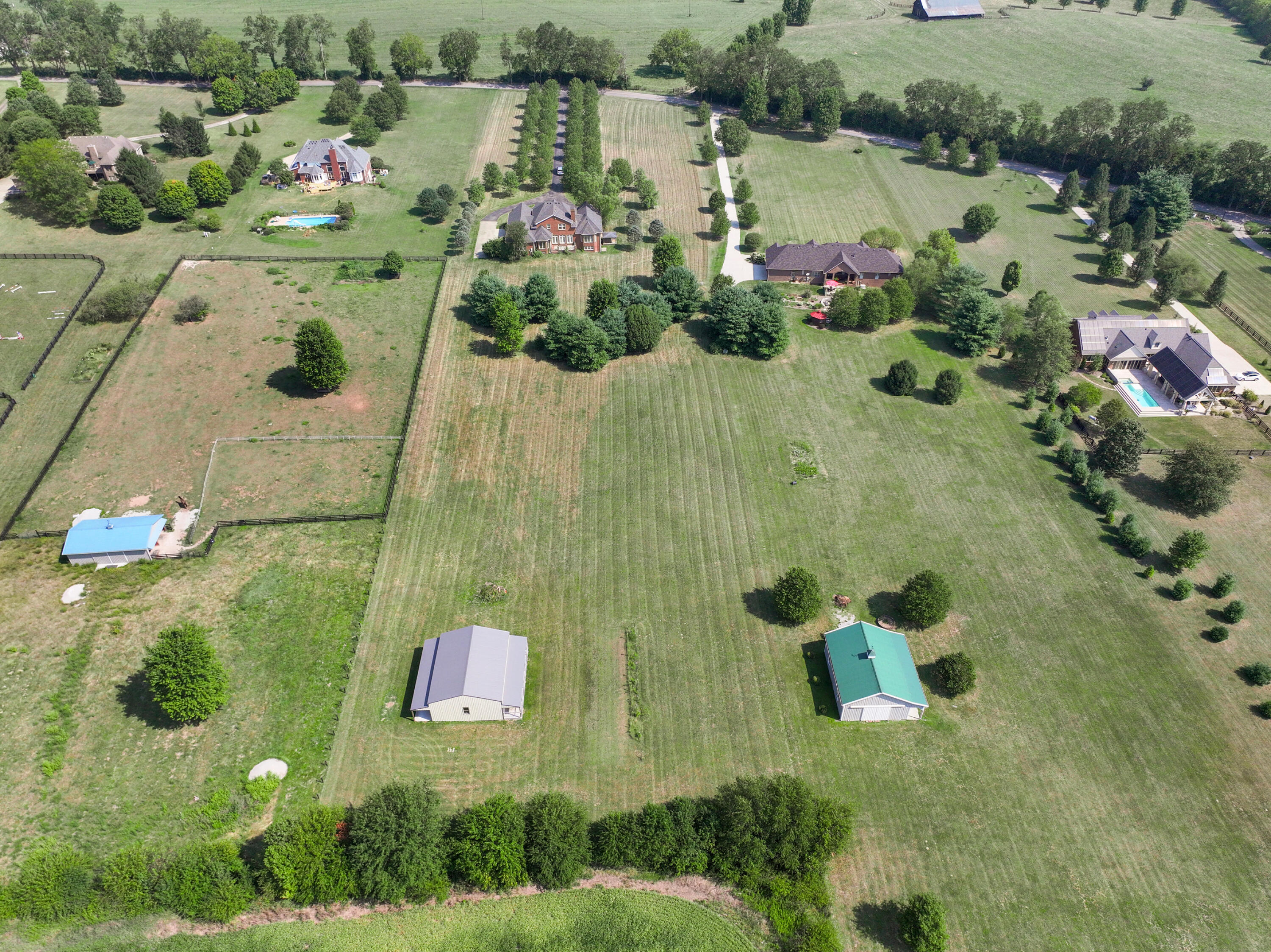 509 Combs Ferry Road Winchester, KY 40391 - Photo 80 of 84 DJI_20240422172630_0782_D