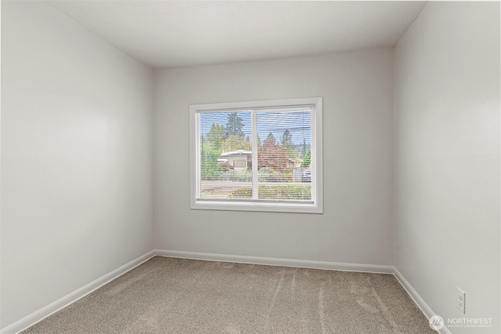 932 South Nevada Drive Longview, WA 98632 - Photo 16 of 26