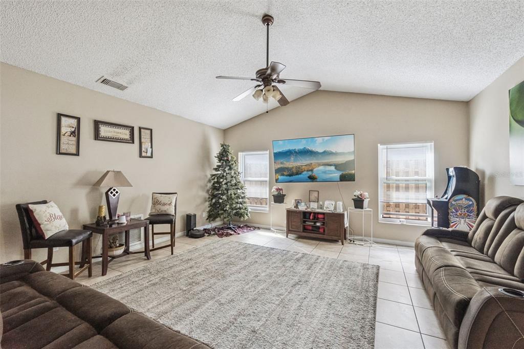 6815 Crescent Ridge Road Orlando, FL 32810 - Photo 8 of 43