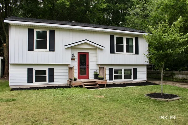 $329,900 | 1382 Stanwood Street Northwest, Grand Rapids, MI 49504