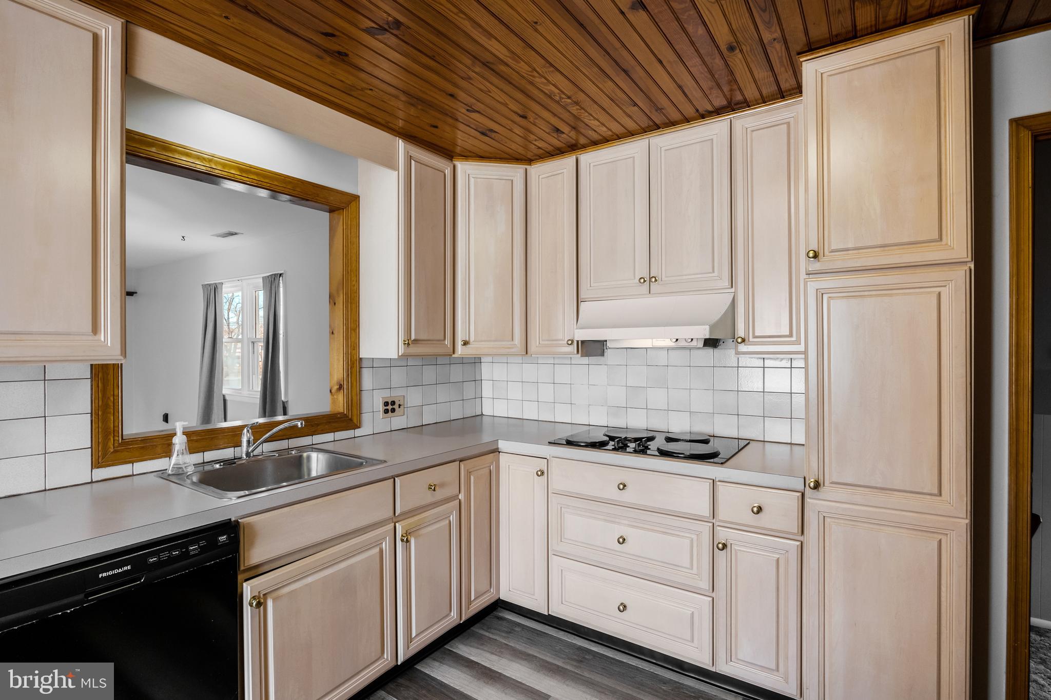 8 Winding Way Road Stratford, NJ 08084 - Photo 14 of 34