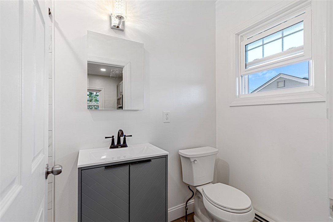 148 Flint Street Pawtucket, RI 02861 - Photo 8 of 32 Gallery Image 8