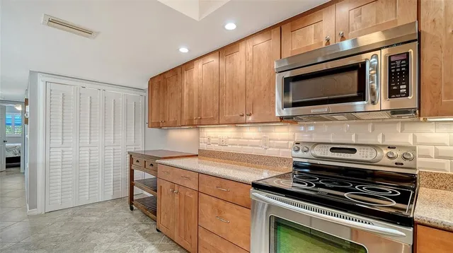 $275,000 | 1701 Southwood Street, Unit 1701, Sarasota, FL 34231