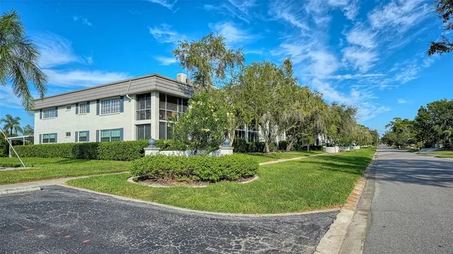 $275,000 | 1701 Southwood Street, Unit 1701, Sarasota, FL 34231