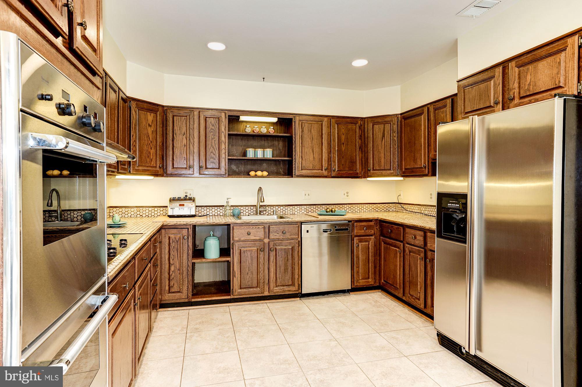 1312 Skipwith Road McLean, VA 22101 - Photo 9 of 47 Kitchen