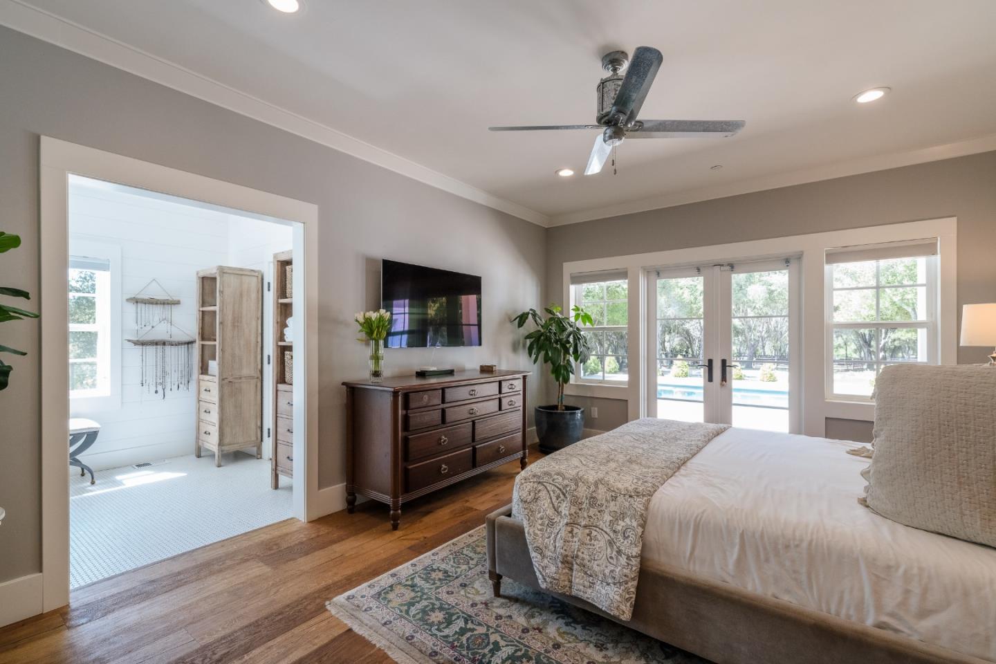 10555 Watsonville Road Gilroy, CA 95020 - Photo 9 of 20