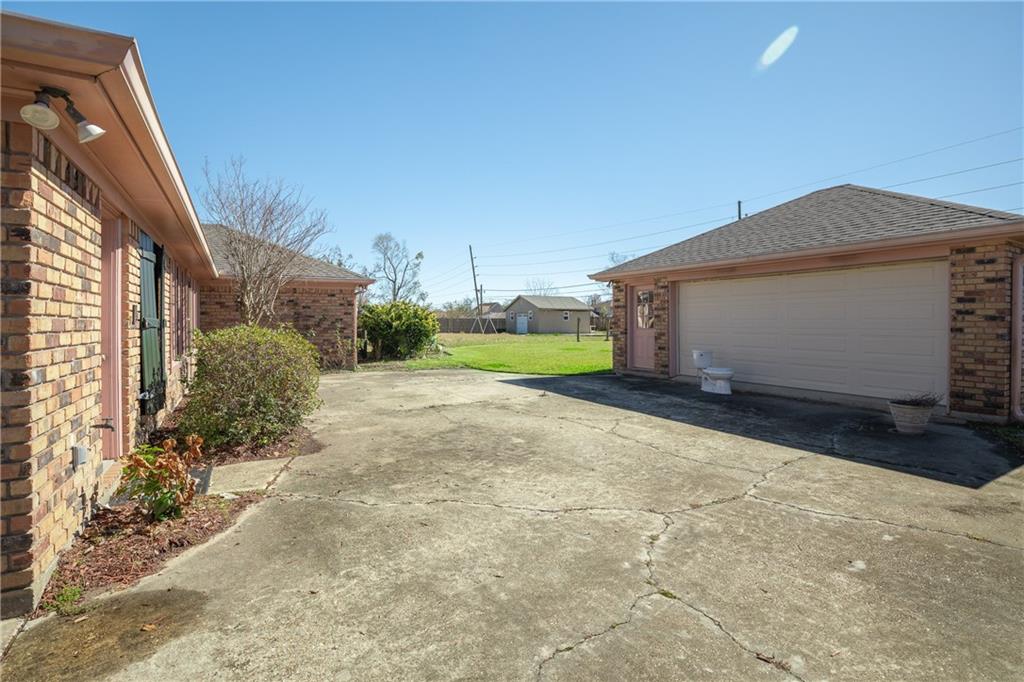 304 Devon Road Laplace, LA 70068 - Photo 2 of 7 Gallery Image 2