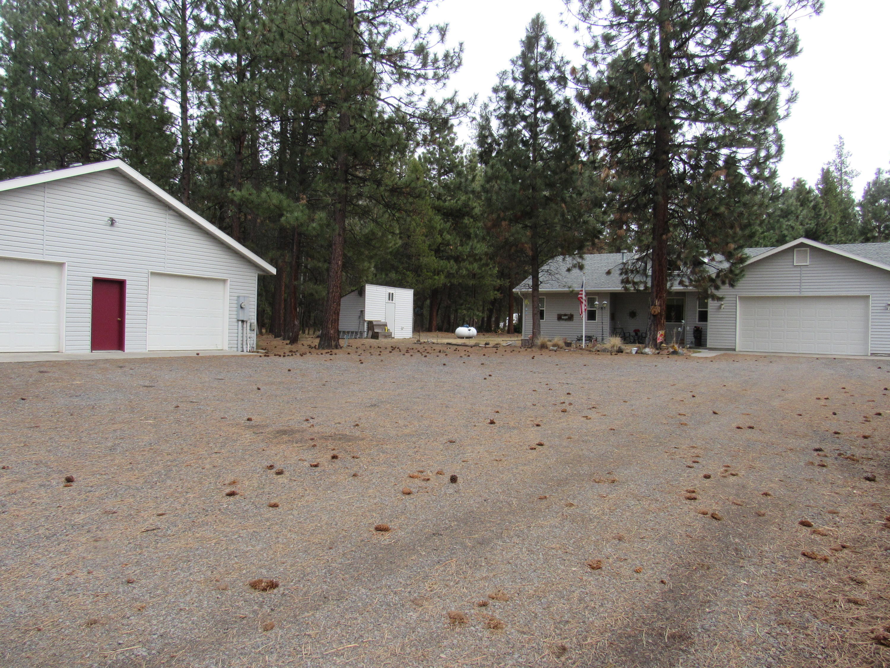 52692 Ammon Road La Pine, OR 97739 - Photo 5 of 10 Front of Home and Shop