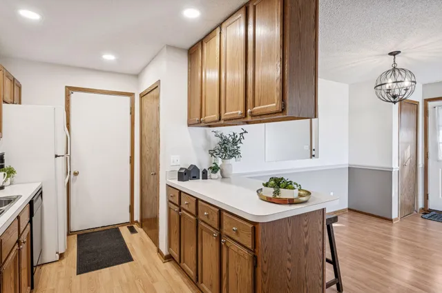 $210,000 | 14230 44th Place North, Unit 2, Plymouth, MN 55446