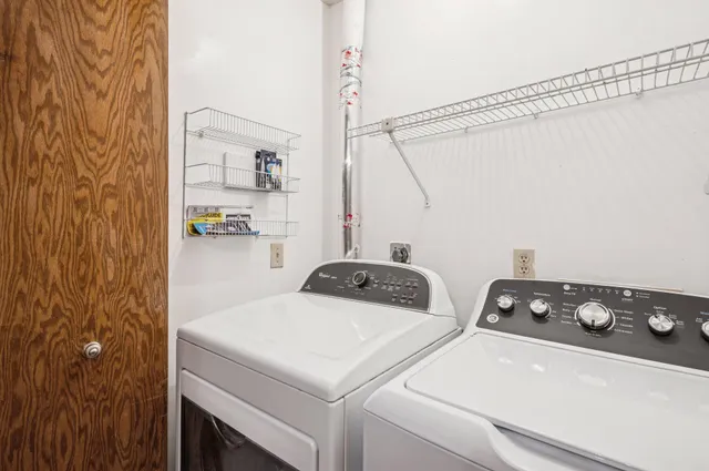 $210,000 | 14230 44th Place North, Unit 2, Plymouth, MN 55446