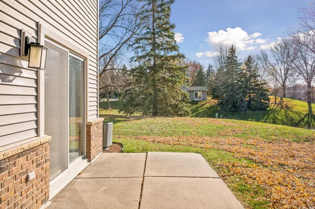 $210,000 | 14230 44th Place North, Unit 2, Plymouth, MN 55446