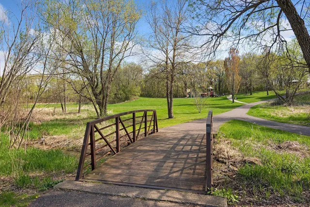 $210,000 | 14230 44th Place North, Unit 2, Plymouth, MN 55446