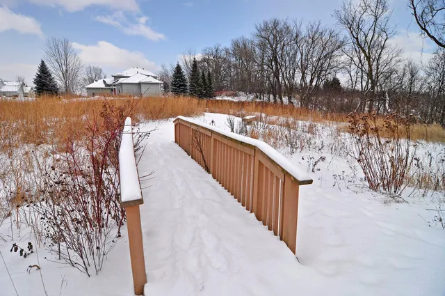 $210,000 | 14230 44th Place North, Unit 2, Plymouth, MN 55446