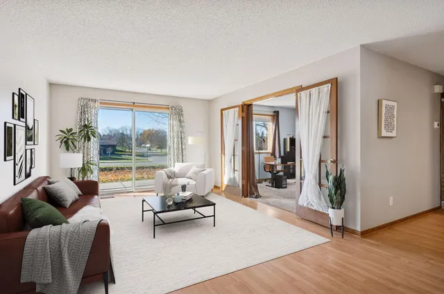 $210,000 | 14230 44th Place North, Unit 2, Plymouth, MN 55446