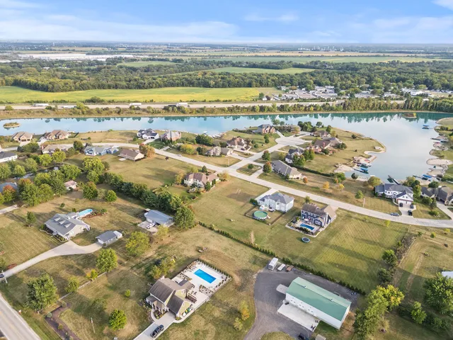 $79,000 | 2813 Ninovan Lane, Minooka, IL 60447