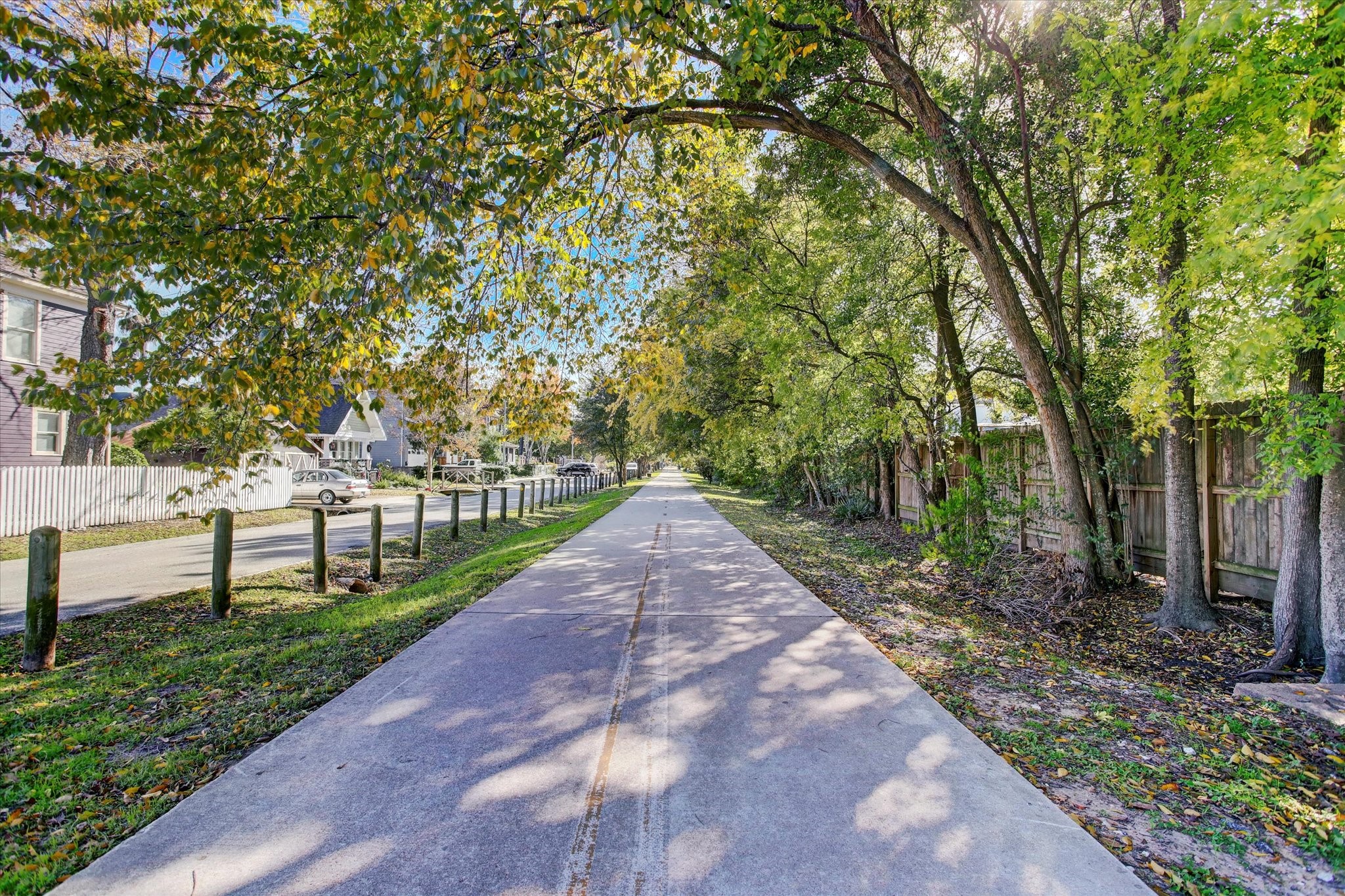 1505 Prince Street Houston, TX 77008 - Photo 32 of 39 Walkable to Heights Hike and Bike Path and easy access to Heights and Shady Acres hotspots.