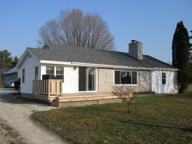 814 Cove Road Sturgeon Bay, WI 54235 - Photo 1 of 1 Main View