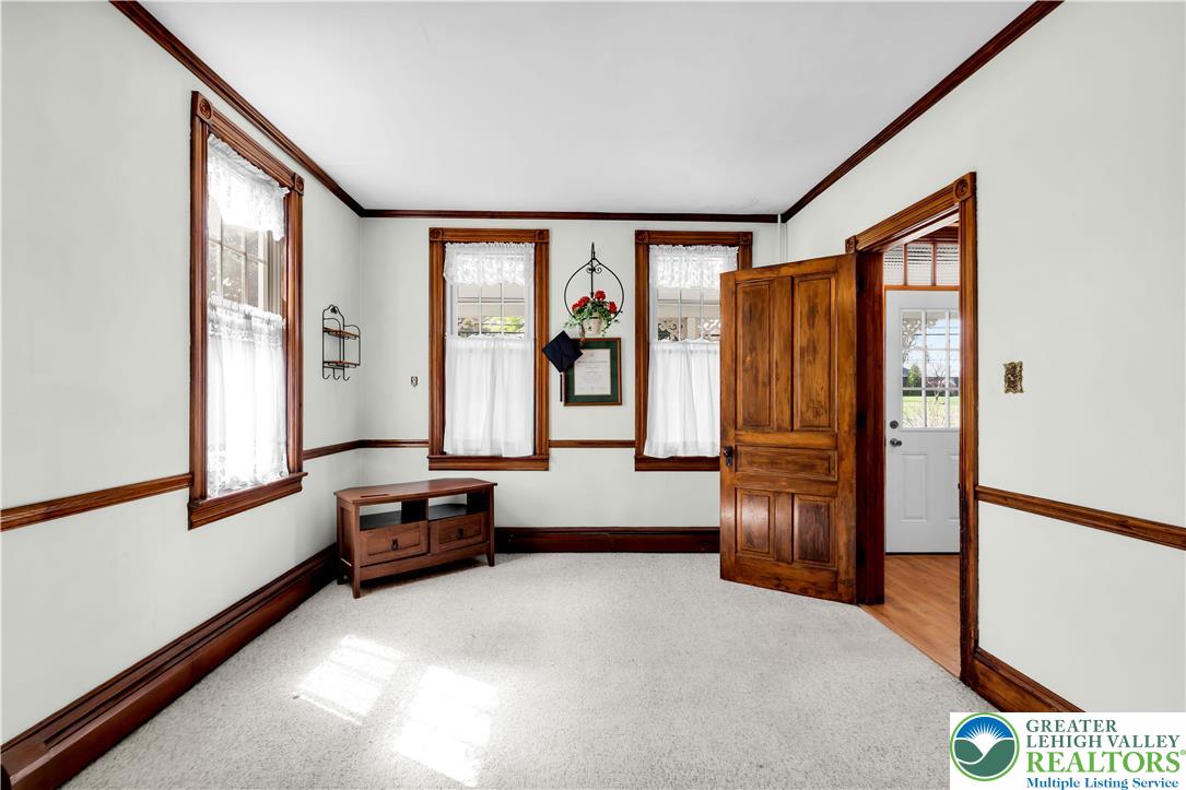 4006 Hecktown Road Bethlehem, PA 18020 - Photo 8 of 100