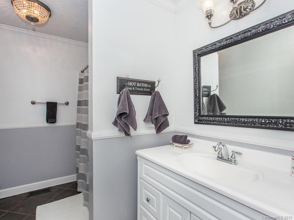 1895 Camp Branch Road Waynesville, NC 28786 - Photo 11 of 35 Gallery Image 11