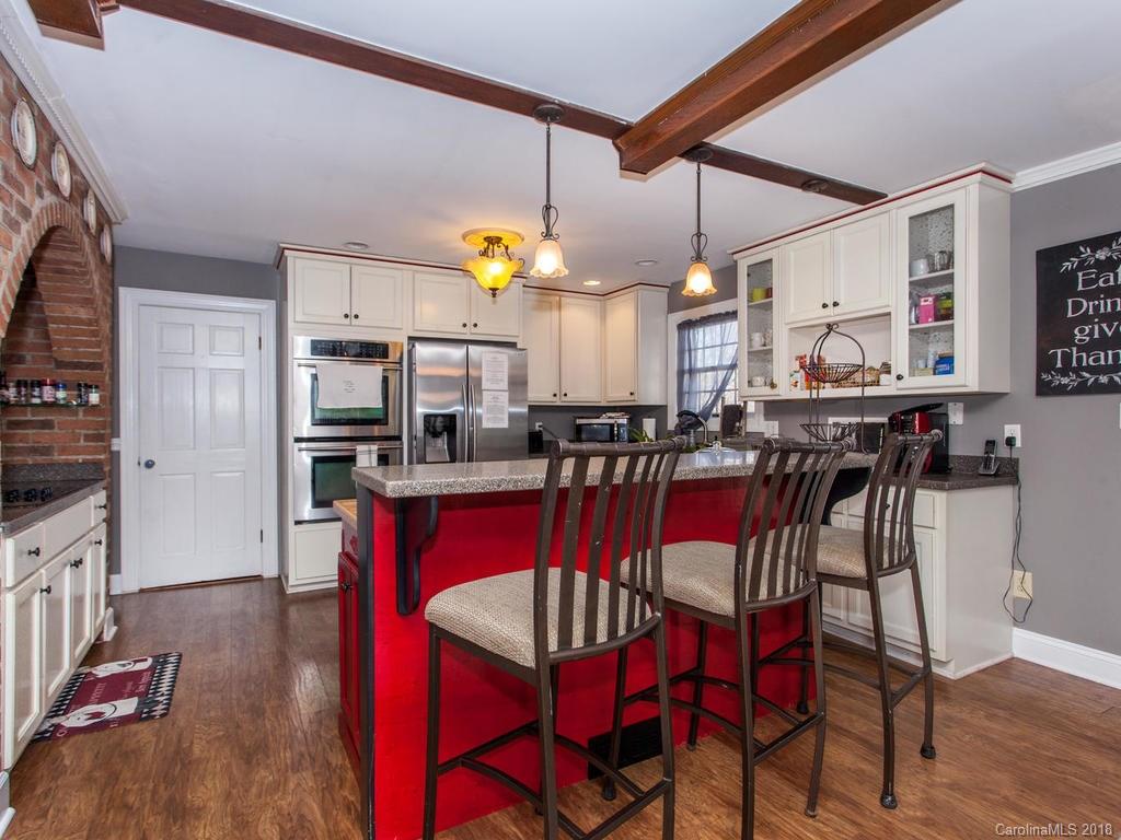 1895 Camp Branch Road Waynesville, NC 28786 - Photo 4 of 35 Gallery Image 4