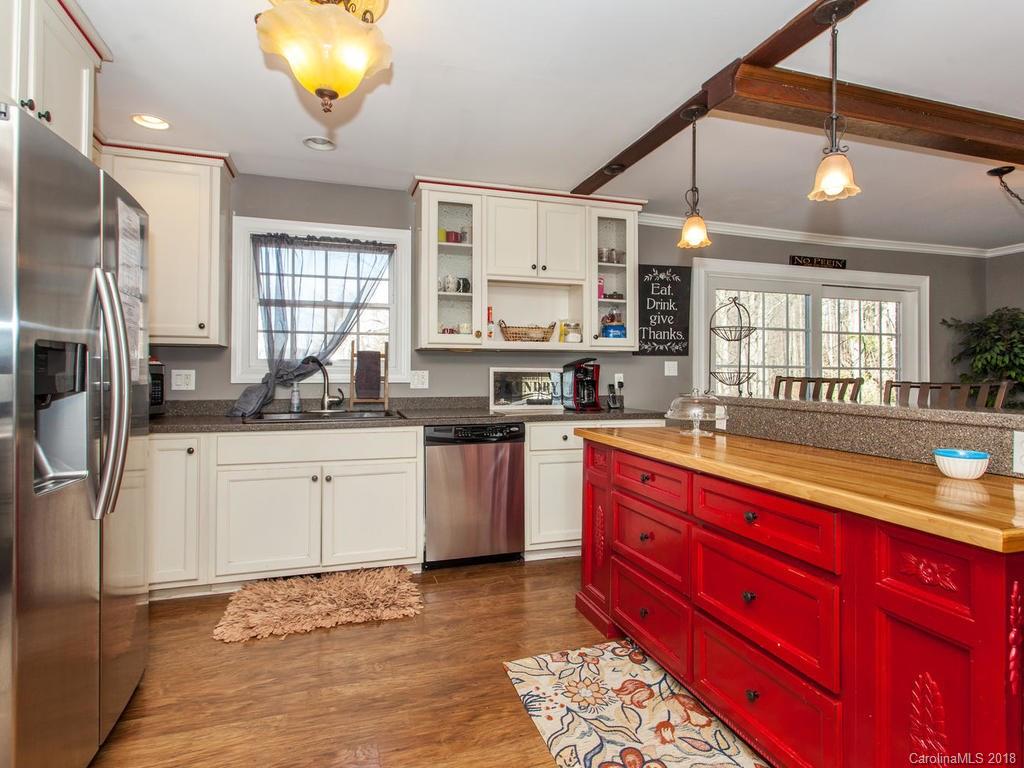 1895 Camp Branch Road Waynesville, NC 28786 - Photo 5 of 35 Gallery Image 5