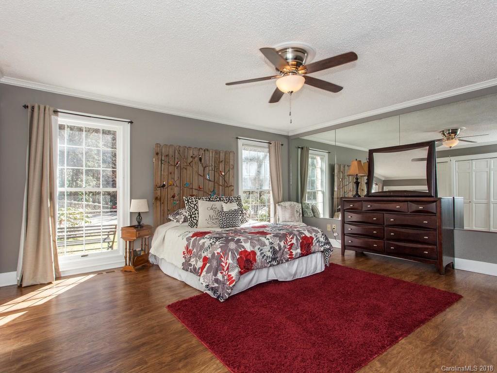 1895 Camp Branch Road Waynesville, NC 28786 - Photo 10 of 35 Gallery Image 10