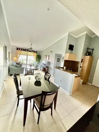 $1,950 | 120 Villa Circle, Unit 120, Boynton Beach, FL 33435