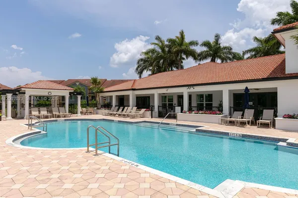 $1,950 | 120 Villa Circle, Unit 120, Boynton Beach, FL 33435