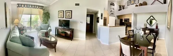 $1,950 | 120 Villa Circle, Unit 120, Boynton Beach, FL 33435