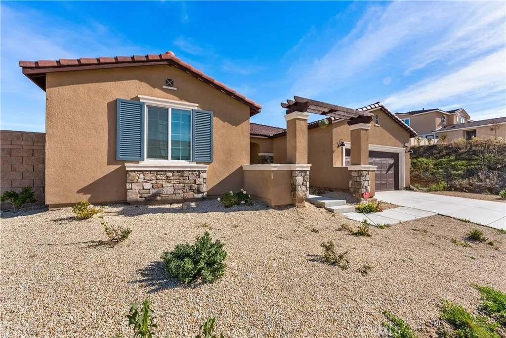 41846 Castello Lane Quartz Hill, CA 93536 - Photo 2 of 46