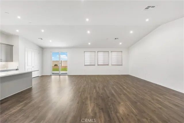 $3,700 | 41846 Castello Lane, Quartz Hill, CA 93536