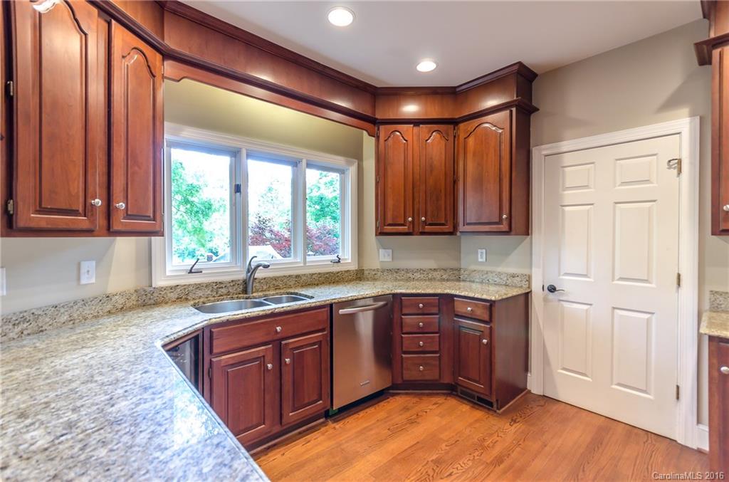 7110 Ramsgate Road Charlotte, NC 28270 - Photo 8 of 24