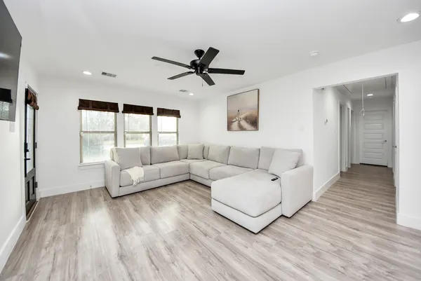 $244,500 | 1110 Johnson Street, Pasadena, TX 77506