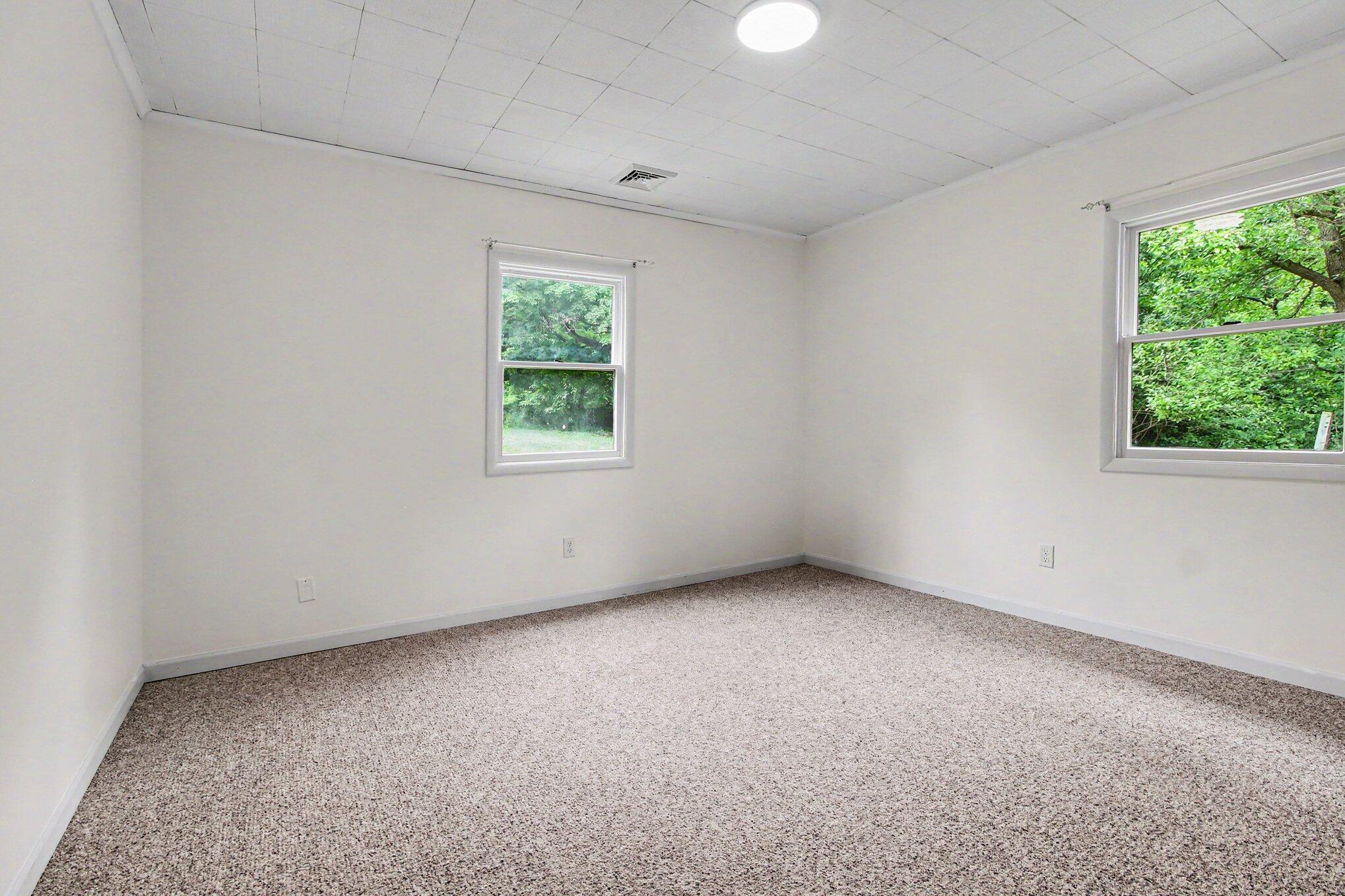 2736 South Wagner Road Ann Arbor, MI 48103 - Photo 50 of 91 048_file_9213