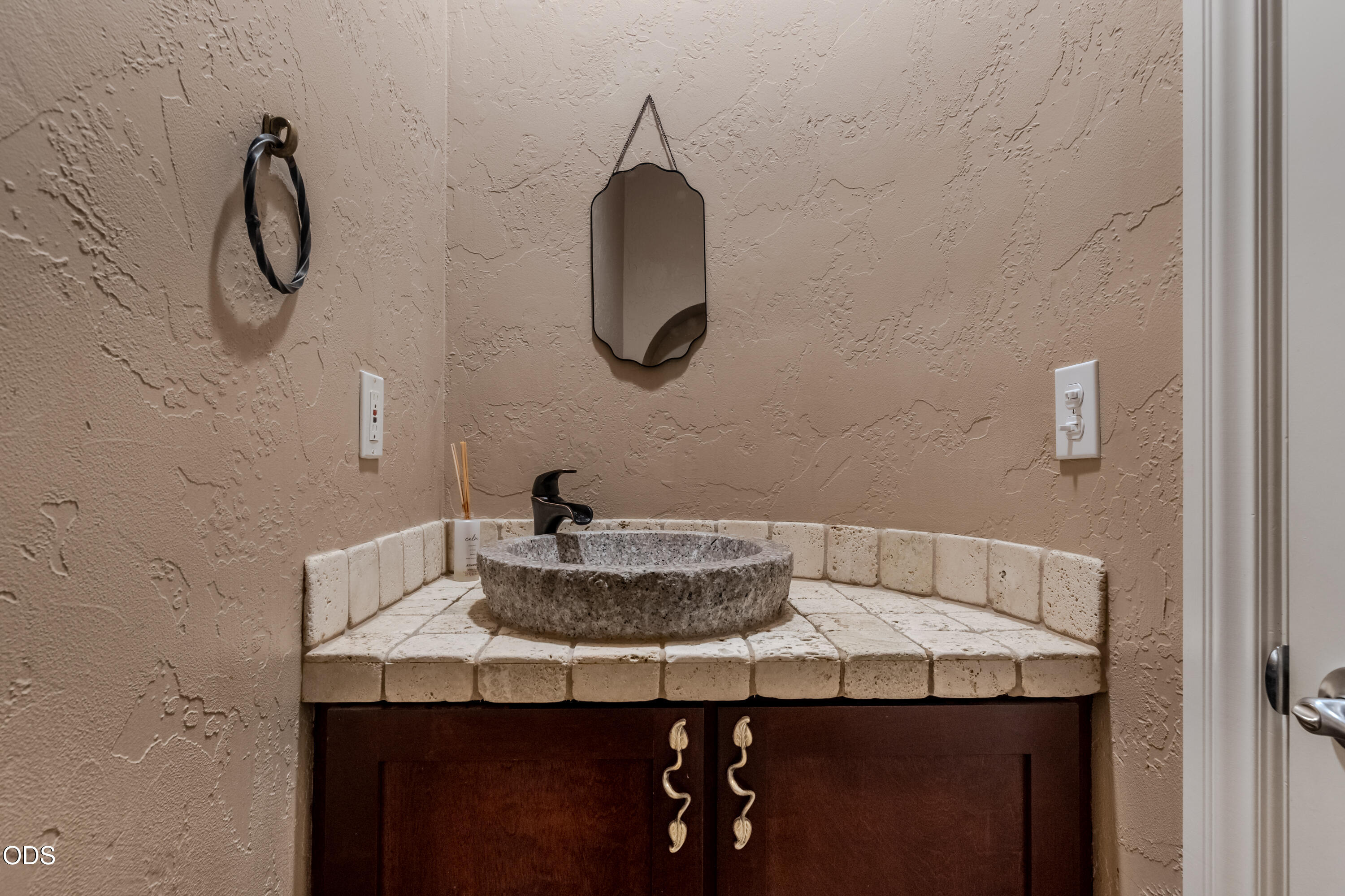 2401 Fox Run Medford, OR 97504 - Photo 47 of 57