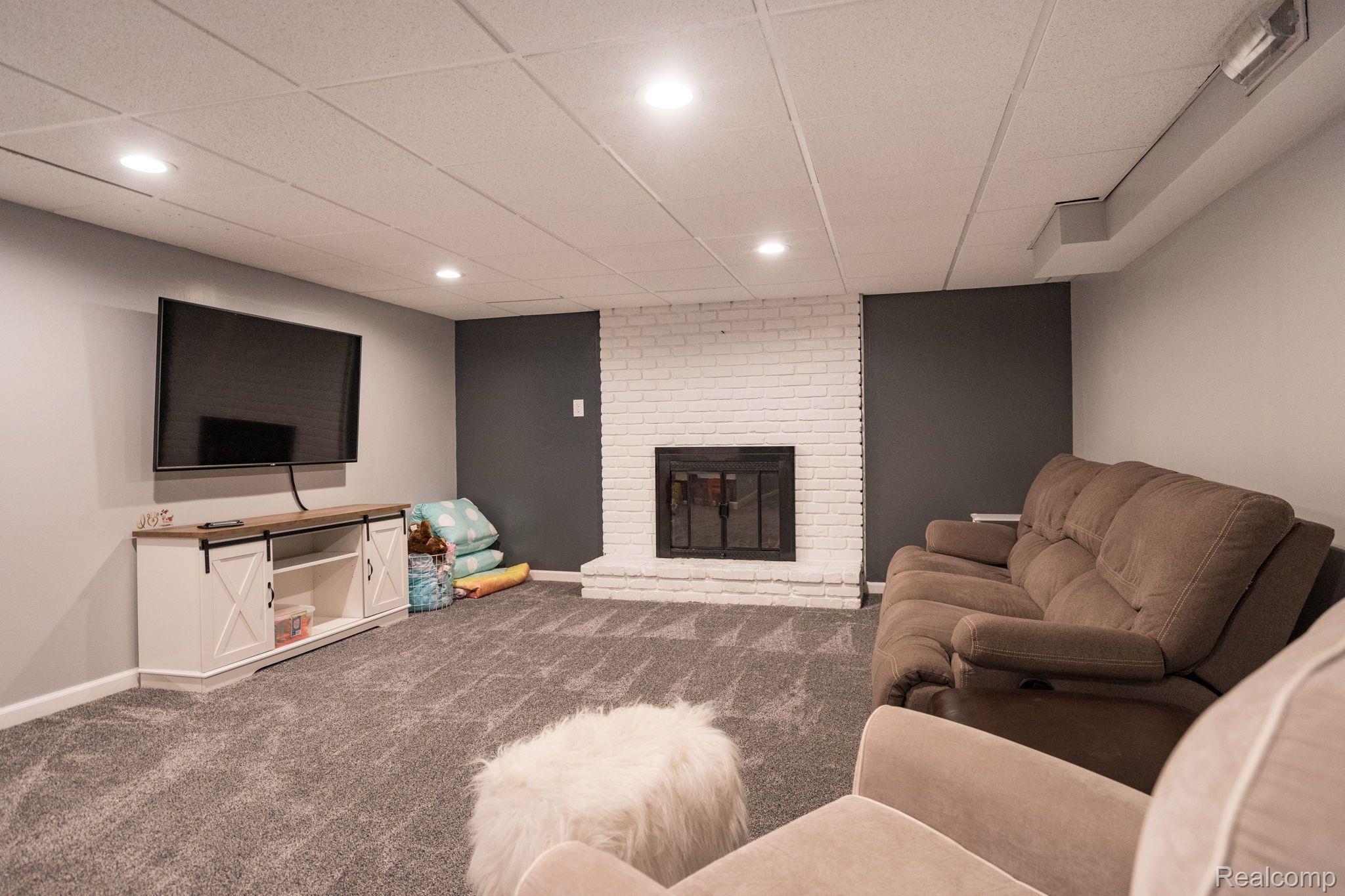 3060 Brandon Court Rochester, MI 48309 - Photo 40 of 51 Gallery Image 40