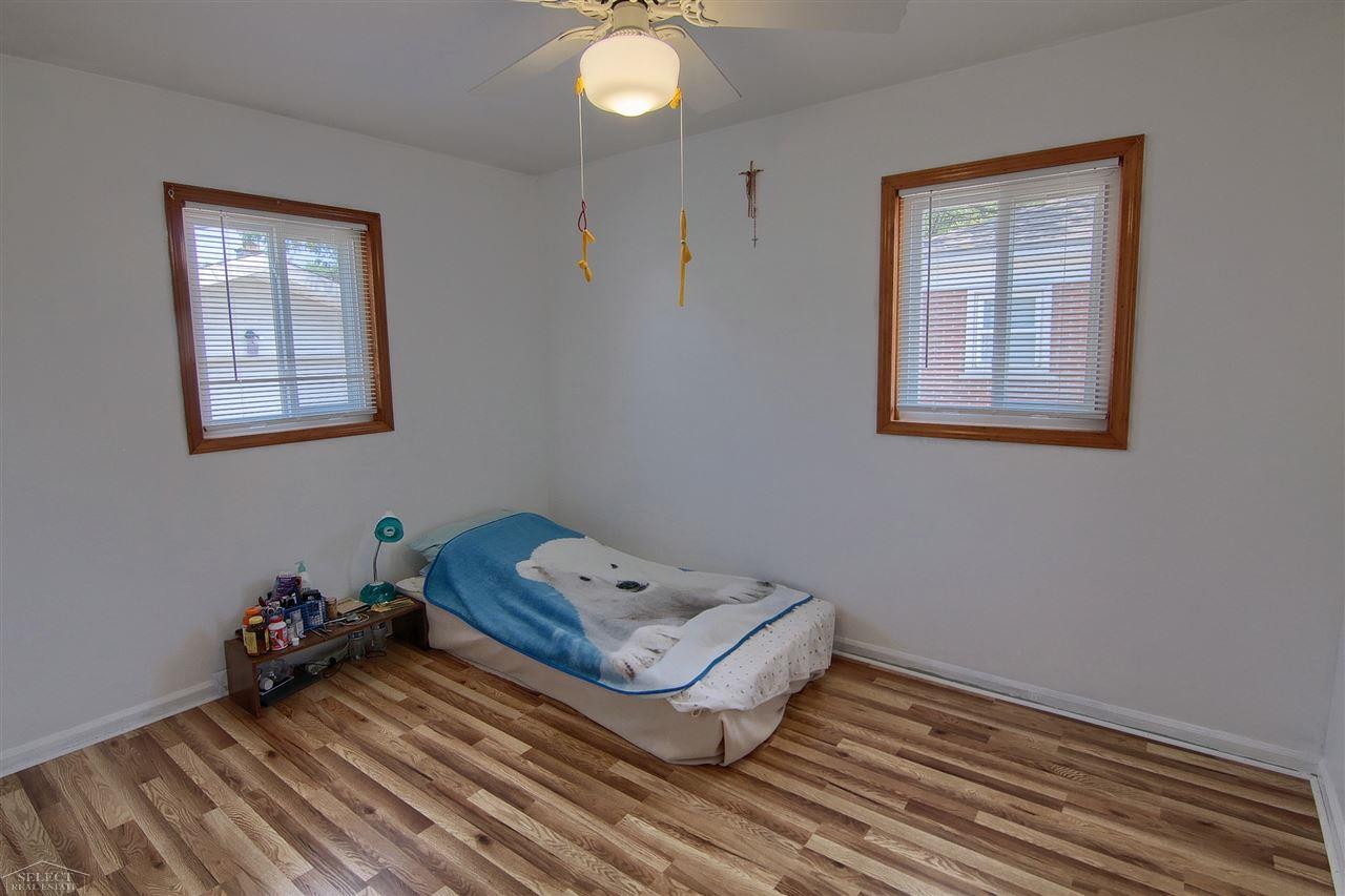 18135 Stephens Road Eastpointe, MI 48021 - Photo 12 of 30 31387640-11.JPG