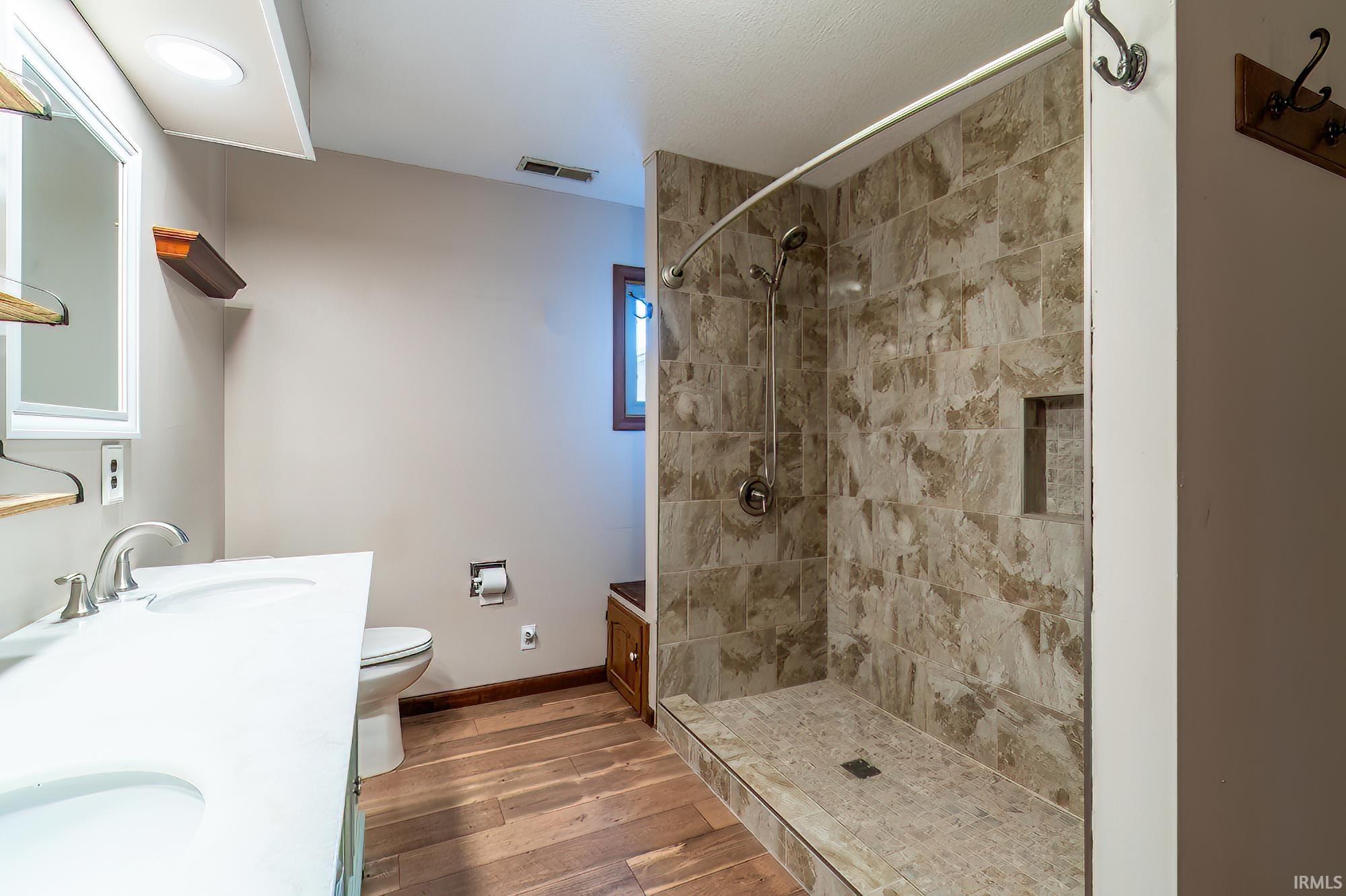 15128 Wesley Chapel Road Churubusco, IN 46723 - Photo 32 of 36