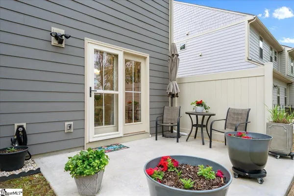 $319,900 | 532 Martin Crk Drive, Simpsonville, SC 29680