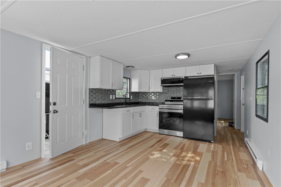 849 Forest Park Middletown, RI 02842 - Photo 3 of 17