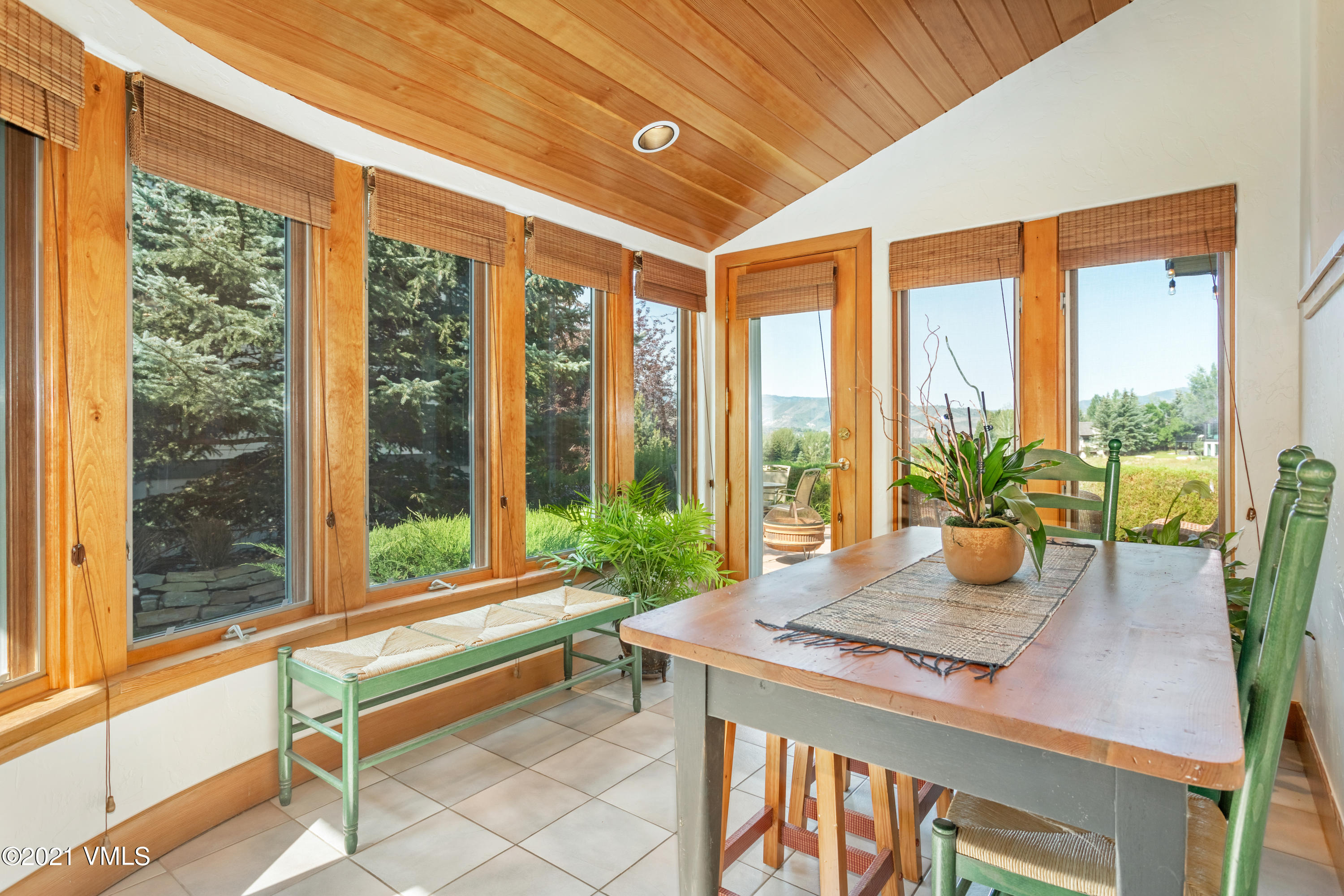 760 June Creek Road Edwards, CO 81632 - Photo 11 of 25 Breakfast Nook