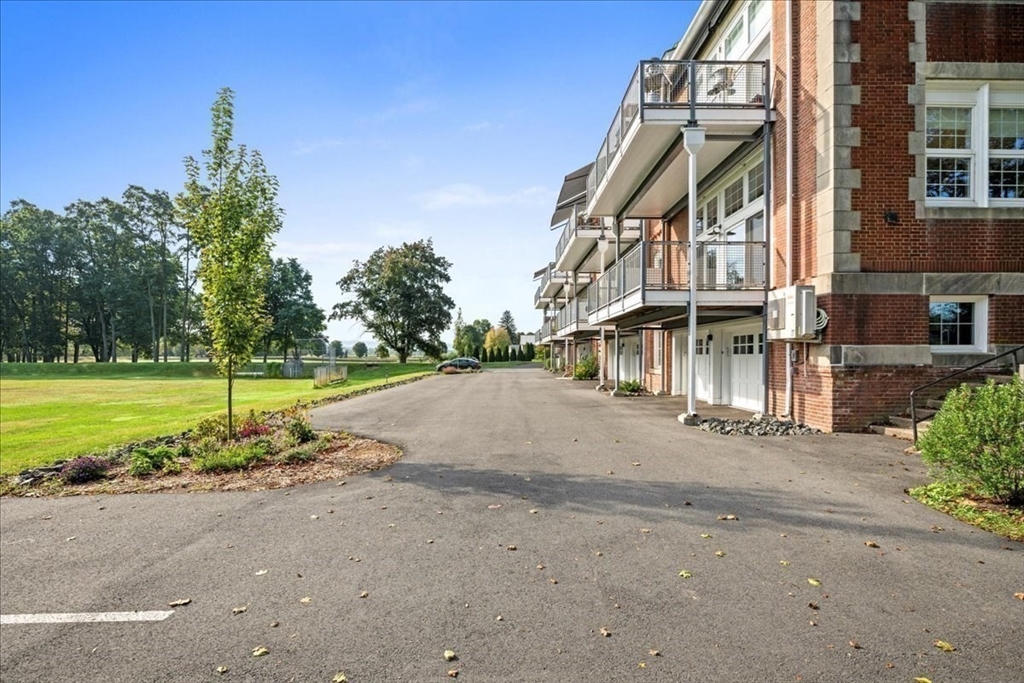 58 Main Street, Unit 3 Hatfield, MA 01038 - Photo 24 of 32