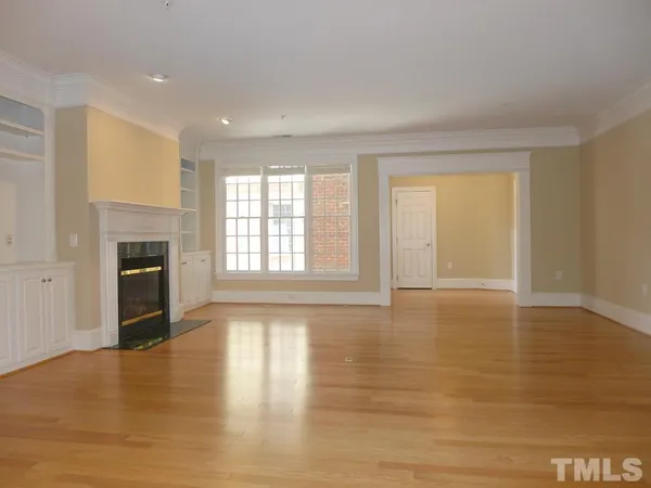 $3,295 | 413 West Barbee Chapel Road, Chapel Hill, NC 27517