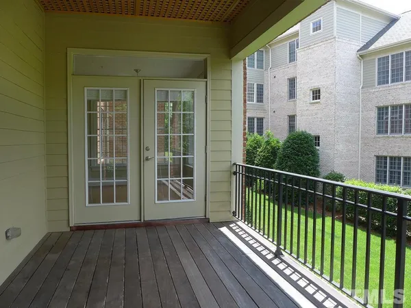 $3,295 | 413 West Barbee Chapel Road, Chapel Hill, NC 27517