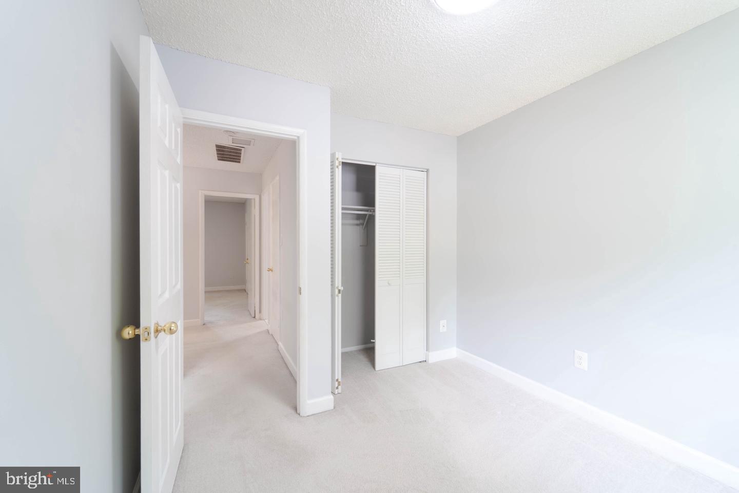 2221 Southgate Square Reston, VA 20191 - Photo 26 of 31 Gallery Image 26