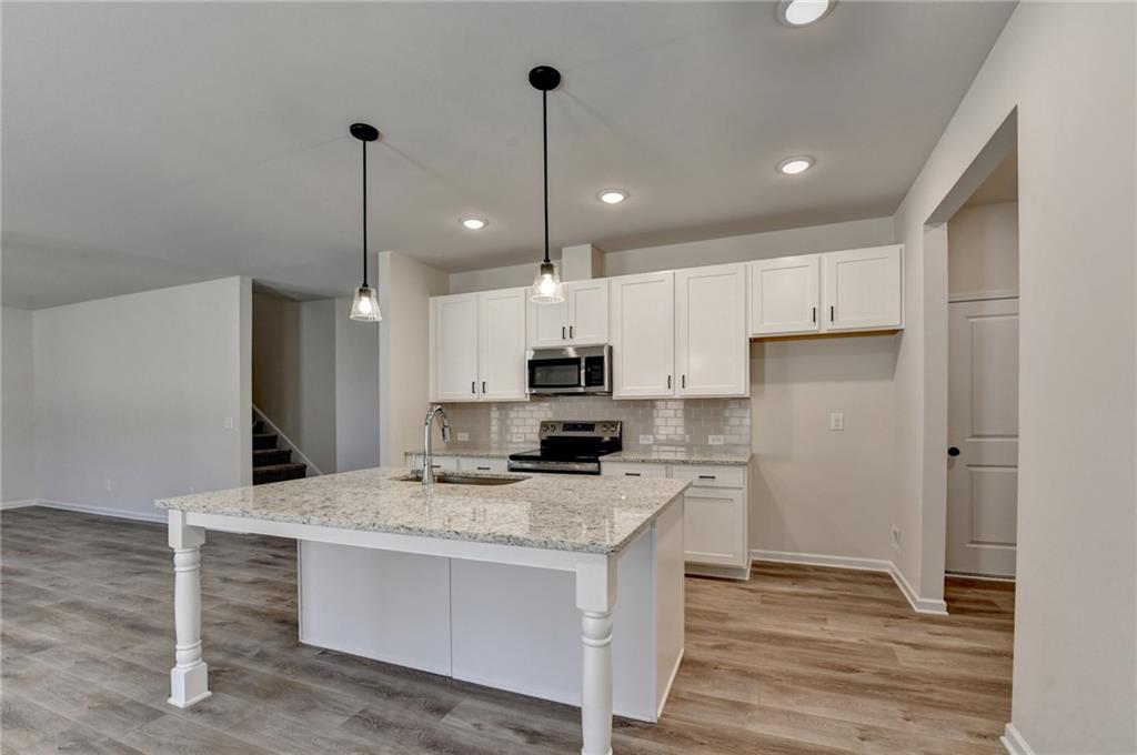 696 Rodeo Drive Auburn, GA 30011 - Photo 13 of 28