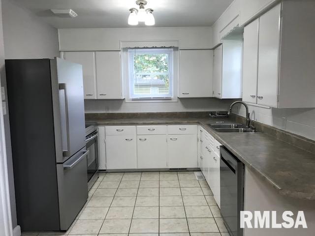 3325 South 4th Street Springfield, IL 62703 - Photo 4 of 23