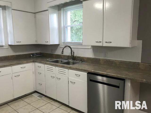 3325 South 4th Street Springfield, IL 62703 - Photo 6 of 23